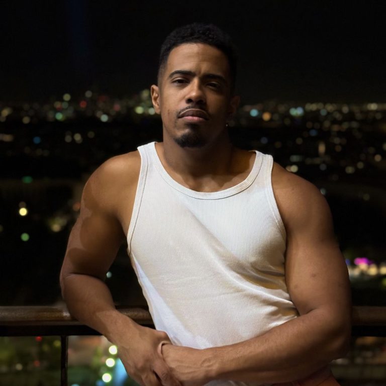 insta-1 (1) insta-1 (1)